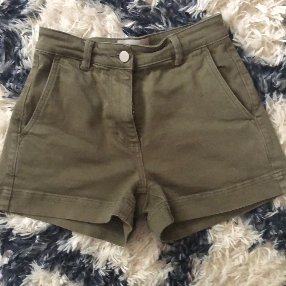 Everlane shorts